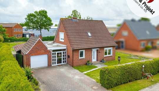Bild von Wohnen mit Komfort: Modernisiertes Einfamilienhaus in zentraler Lage von Moordorf