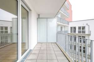 Sonnenlicht & Stil: großzügige Wohnung mit Balkon, moderner Küche und viel Komfort  *ERSTBEZUG* – Meta-Gadesmann-Str. 26, 60326 Gallus, Frankfurt am Main – Vorschaubild 3