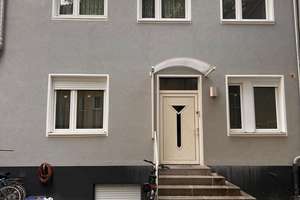 Hinterhof -  Wohn- und Geschäftshaus in Nürnberg – Viel Platz  Vielseitige Nutzungsmöglichkeiten! – Die vollständige Adresse der Immobilie erhältst du vom Anbieter., 90443 Steinbühl, Nürnberg – Vorschaubild 3