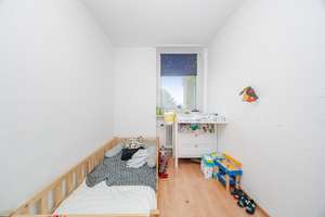 3-Zimmer-Wohnung mit Balkon im obersten Geschoss in München-Bogenhausen / Englschalking – Die vollständige Adresse der Immobilie erhältst du vom Anbieter., 81927 Englschalking, München – Vorschaubild 4