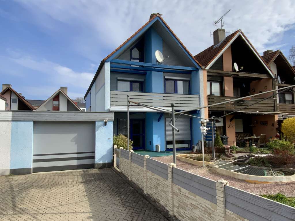 Immobilie in Lenting - Reiheneckhaus in Lenting - Kreativer Wohnraum in ruhiger Lage - Bild 0