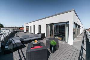 Penthouse-Traum: 2-Zimmer mit Dachterrasse & atemberaubendem Blick – Schmiedberg 6, 86152 Jakobervorstadt-Nord, Augsburg – Vorschaubild 3