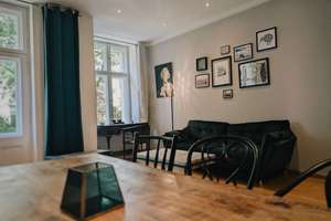 Furnished Altbau Apartment with Garden Steps from Kurfürstendamm - available Oct 2026 - Mar 2027 – Mommsenstraße 23, 10629 Charlottenburg, Berlin – Vorschaubild 3