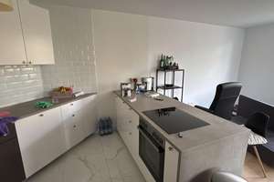 Seltenheit: 2-Zimmer mit  gr. Balkon und offener EBK in begehrter Lage Bogenhausen – 81927 Oberföhring, München – Vorschaubild 3