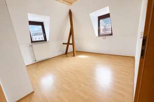 Großzügige 157 m² Familienwohnung in Stadtvilla | 3 Schlafzimmer | 2 Bäder |  – Bottroper Straße 181, 46117 Osterfeld-Ost, Oberhausen – Vorschaubild 2