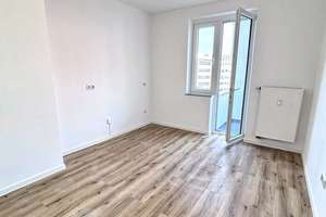 ++ Frisch sanierte 2-Zimmerwohnung mit Balkon nahe der Kö ++ – Adersstraße 80, 40215 Friedrichstadt, Düsseldorf – Vorschaubild 1