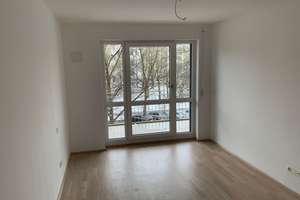 Moderne 3-Zimmer-Wohnung nahe BMW, EBK und 2 Balkonen und 2 Garagen – Fortnerstraße 22, 80933 Lerchenau-Ost, München – Vorschaubild 17