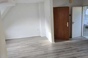 Geräumige 2-Zimmer-Dachgeschoßwohnung in Essen-Kupferdreh – Kupferdreher Straße 212, 45257 Kupferdreh, Essen – Vorschaubild 2