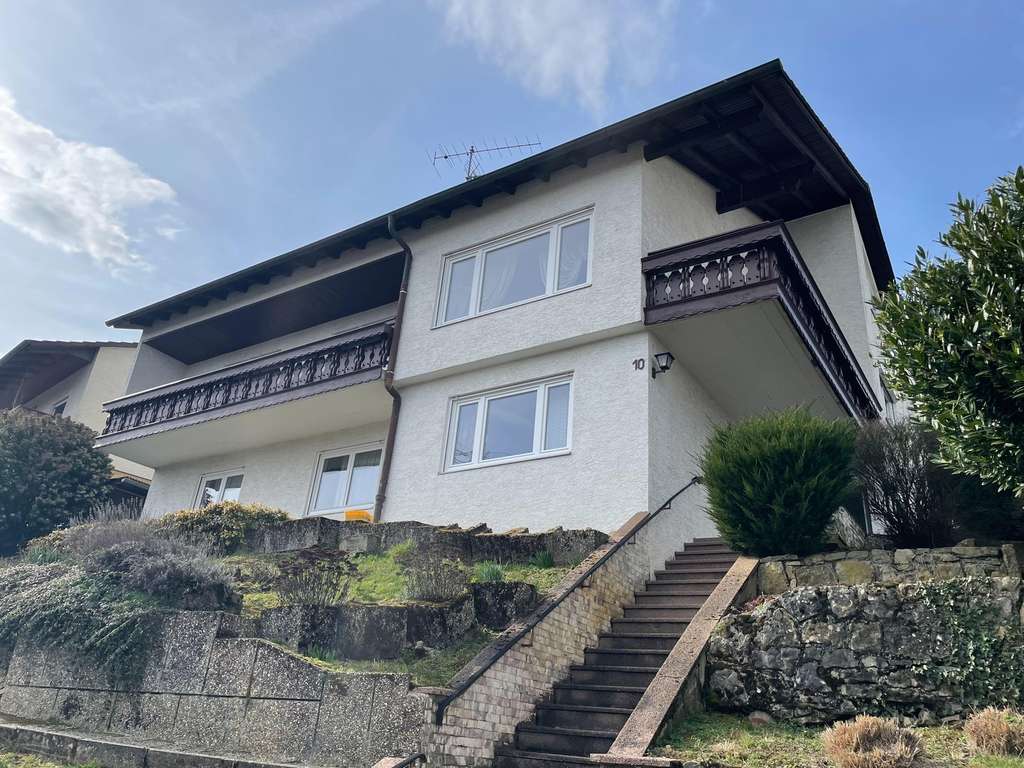 Immobilie in Neudenau - Freistehendes Einfamilienhaus in Hanglage mit wunderschöner Aussicht über Neudenau-Herbolzheim - Bild 3