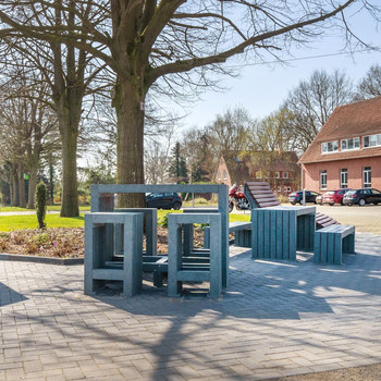 Büro/Souterrain mit großen Tageslichtfenstern