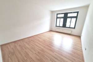 Lichtdurchflutete 3-Raum-Wohnung mit Balkon in liebevoll saniertem Gründerzeithaus im Herzen von Che – Henriettenstraße  73, 9112 Kaßberg, Chemnitz – Vorschaubild 4