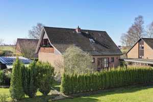 Ihr neues Zuhause: Gepflegtes Einfamilienhaus
mit Wintergarten, großzügigem Garten & Doppel-Carport – Steinburg (Kreis) – Vorschaubild 15