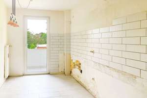 Geräumige Wohnung mit Balkon in bester zentraler Lage! – Klopstockstraße 18, 46045 Dümpten, Oberhausen – Vorschaubild 3