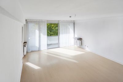 Zuhause mit 2 Zimmern und Balkon in Köln-Lindenthal