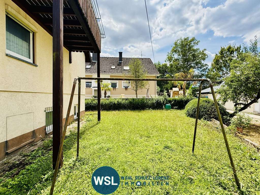 Immobilie in Aichtal - 2-Familienhaus mit Doppelgarage, Garten und kleiner Werkstatt in Ortsrandlage von Aichtal Neuenhaus. - Bild 3