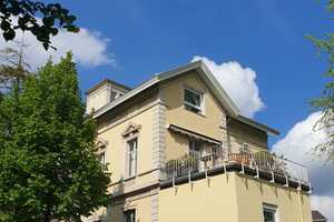 Wunderschöner Altbau: stilvolle Wohnung, Dachterasse, 4 Zi auf 2 Etagen im Briller Viertel – Moltkestraße 6, 42115 Wuppertal – Vorschaubild 1