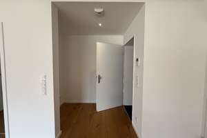 Traumhafte Wohnung am Rochusweg - 3,5 Zimmer, 2 Bäder, Balkon, Einbauküche, Tiefgarage ! – 33102 Kernstadt, Paderborn – Vorschaubild 7