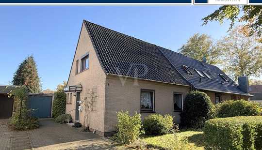 Bild von Doppelhaushälfte mit Ausbaureserve in Tempo-30-Zone in schöner Lage im Stadtteil Alexandersfeld