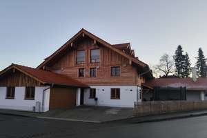 Exklusives Einfamilienhaus (DHH) mit 8 Zimmern in Antdorf – Hauptstraße 1b, 82387 Antdorf – Vorschaubild 1