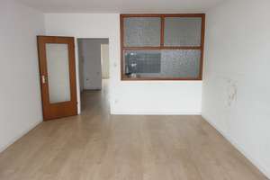 KOMFORTWOHNUNG IN OBERBILK 2 ZIMMER MIT BALKON WANNENBAD KOMPLETT LAMINAT 1. ETAGE / AUFZUG – Oberbilker Allee 280, 40227 Oberbilk, Düsseldorf – Vorschaubild 3