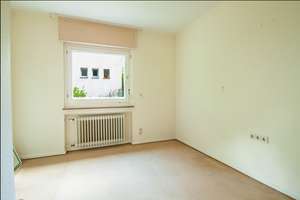 3--Zimmer-Wohnung in Burtscheid mit großzügigem eigenen Garten, Terrasse und Garage und Stellplatz! – Die vollständige Adresse der Immobilie erhältst du vom Anbieter., 52066 Burtscheider Abtei, Aachen – Vorschaubild 14