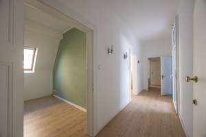 Seltene Gelegenheit: Einfamilienhaus mit Entwicklungspotenzial in Oberkassel – Lohengrinstraße 32, 40549 Oberkassel, Düsseldorf – Vorschaubild 12