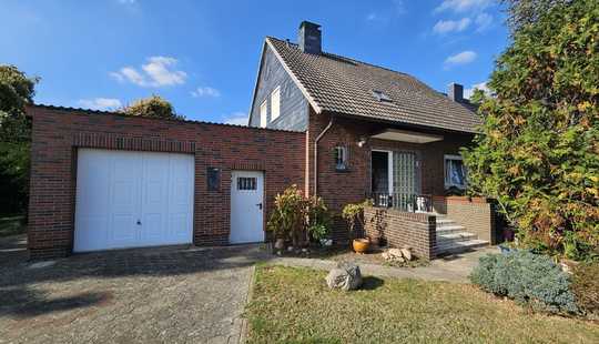 Bild von Freistehendes Einfamilienhaus mit grossem Grundstück