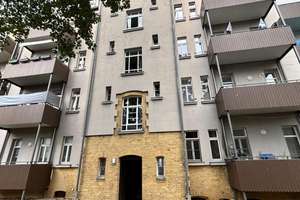 Vermietete Zwei-Zimmer-Altbauwohnung mit Fußbodenheizung