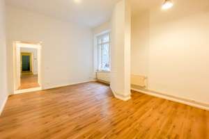 BEZUGSFREIE 2-ZIMMER-WOHNUNG IN RUHIGEM HINTERHAUS NAHE BOXHAGENER PLATZ | PROVISIONSFREI – Libauer Straße 15, 10245 Friedrichshain, Berlin – Vorschaubild 2