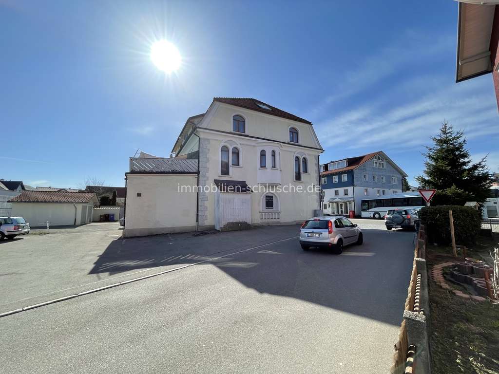 Immobilie in Lindenberg im Allgäu - Imposantes Wohn und Geschäftshaus mit 5 schönen Wohnungen und einer Gewerbeeinheit - Bild 4