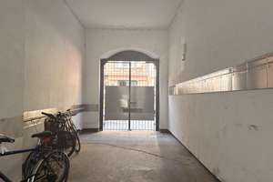 Stilvolle Altbauwohnung mit großem Balkon im Herzen Frankfurts – großzügig, hell und ruhig – 60329 Bahnhofsviertel, Frankfurt am Main – Vorschaubild 2