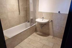 Lichtdurchflutete 3-Zimmer-Wohnung im 4. OG mit Balkon & Tiefgaragenstellplatz – Laubenweg, Fürth – Laubenweg 3, 90765 Ronhof, Kronach, Fürth – Vorschaubild 7