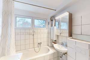 Charmante 2-Zimmer-Wohnung mit Balkon im begehrten Würzburg-Frauenland – Die vollständige Adresse der Immobilie erhältst du vom Anbieter., 97074 Frauenland, Würzburg – Vorschaubild 5