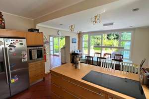 Property thumbnail 11