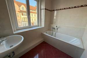 NEUE EBK möglich ******  - Bad mit Fenster / 2OG = DG – Beethovenstraße 40, 9130 Sonnenberg, Chemnitz – Vorschaubild 9
