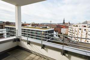 Penthouse-Traum mit Münsterblick! Fantastische 2-Zi-Wohnung mit gemütlicher Loggia – Von-Hünefeld-Straße 24, 89231 Neu-Ulm – Vorschaubild 4