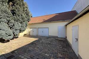 Familienidyll in ruhiger 
Top-Lage von Friedersdorf 
6 Zimmer und 2 Bäder 
auf ca. 131 m² Wohnflä – Sandbergweg 10, 6774 Friedersdorf – Vorschaubild 3