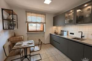Sonnige 2 Zimmer DG Wohnung mit Dachterrasse in Waldtrudering – Die vollständige Adresse der Immobilie erhältst du vom Anbieter., 81827 Waldtrudering, München – Vorschaubild 2