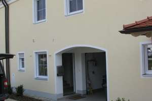 Außergewöhnliches Reihenmittelhaus in Preisenberg – Die vollständige Adresse der Immobilie erhältst du vom Anbieter., 84036 Kumhausen – Vorschaubild 2