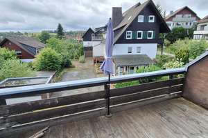 Charmante 3-Zimmer-Maisonette mit Bergblick und  Carport