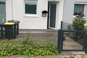 Freundliches neuwertiges 3-Zimmer-Reihenhaus in Huchting mit EBK in Bremen