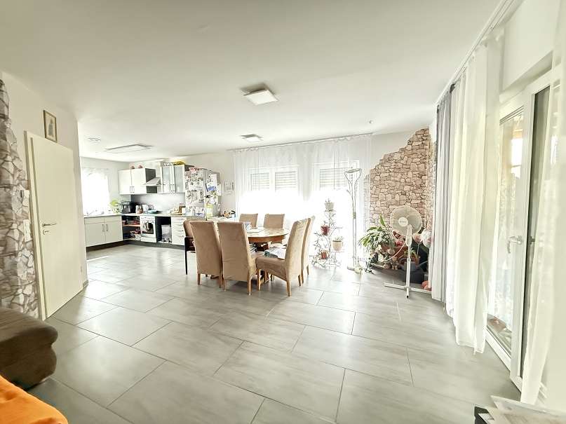 Immobilie in Siershahn - Ihr Familienidyll: Neuwertiges Haus auf über 1080 m² Grundstück!!! - Bild 0