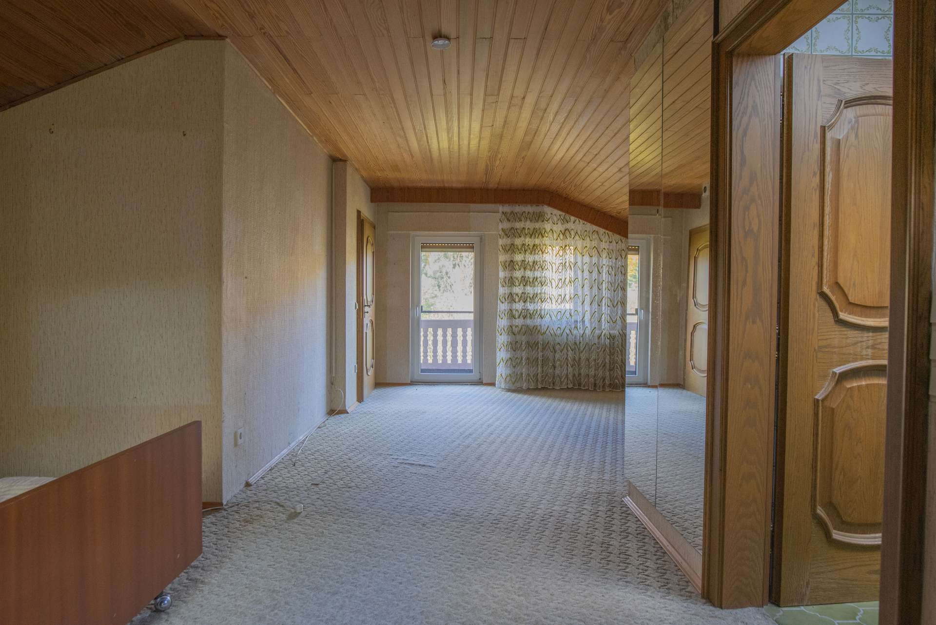 Immobilie in Schmitten - Großes EFH mit vielen Freisitzen und grandioser Aussicht. Käuferprovisionsfrei! - Bild 4