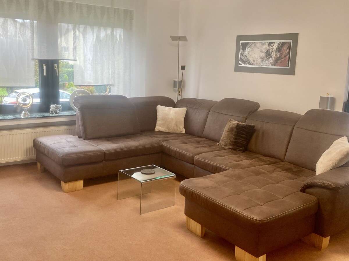 Immobilie in Reinhardshagen - Attraktives Zweifamilienhaus in Reinhardshagen - Frei nach Absprache - Bild 2