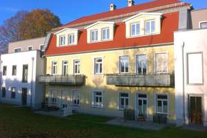 Schöne 3 Zimmer Wohnung über 2 Etagen und 2 Stellplätzen