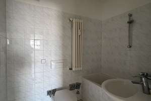 Tolles Familien-Apartment mit offener Küche, Balkon und Wannenbad! – Naumburger Ring 18, 12627 Hellersdorf, Berlin – Vorschaubild 6