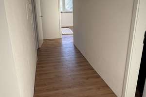 Neues Zuhause in Burgau: Helle 3-Zimmer-Wohnung mit Balkon – 89331 Burgau – Vorschaubild 4