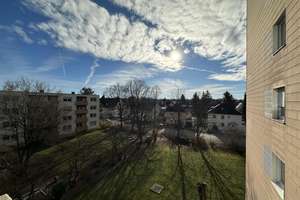 Renovierungsbedürftige 3-Zimmer-Wohnung  – Die vollständige Adresse der Immobilie erhältst du vom Anbieter., 86179 Haunstetten-Nord, Augsburg – Vorschaubild 3