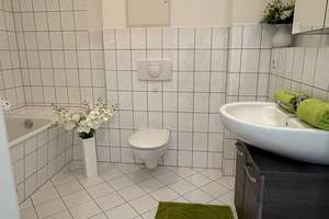 Wohnen mit Charakter: Charmante 2-Zimmer DG-Wohnung mit Balkon & EKB - Loftcharakter in Gohlis-Süd – Reginenstraße 23, 4155 Gohlis-Süd, Leipzig – Vorschaubild 10