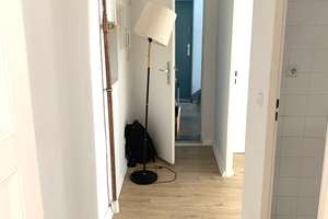Sehr schön 1 Zimmer Wohnung mit großem Balkon im Samariterkiez. – Dolziger Straße 39, 10247 Friedrichshain, Berlin – Vorschaubild 2